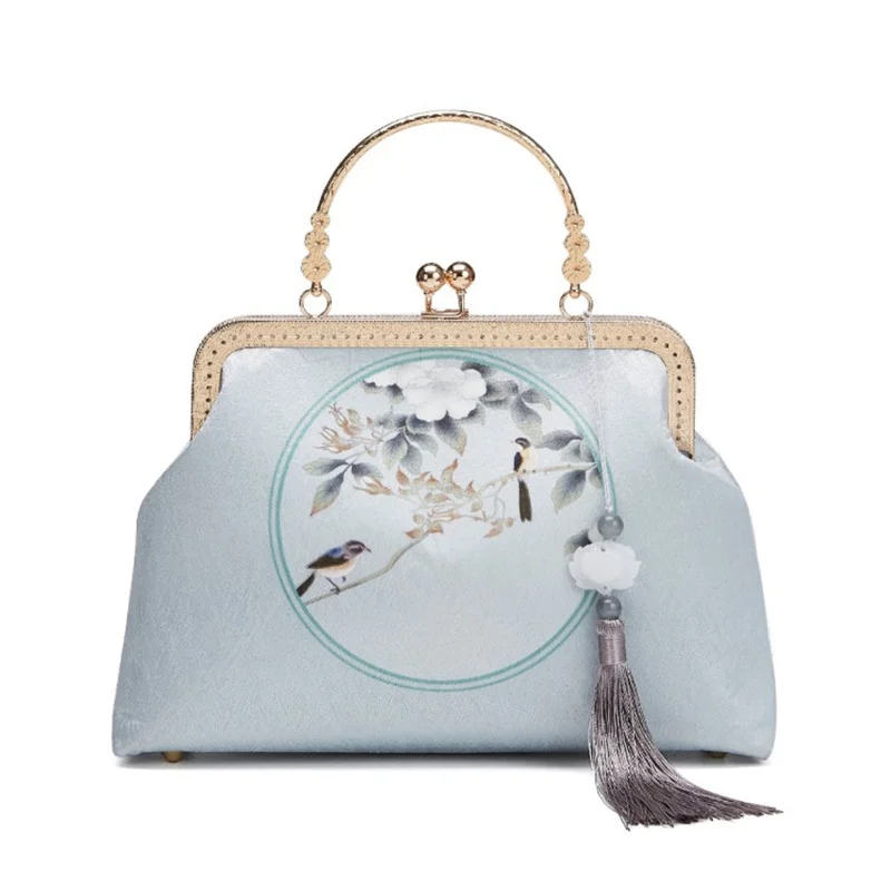 Handmade Embroidery Shoulder Bags for Women 2022 New Tassel Handbags Fashion Chain Shell Bags Ladies Cloth Evening Tote Bags
Handmade Embroidery Shoulder Bags for Women 2022 New Tassel Handbags Fashion Chain Shell Bags Ladies Cloth Evening Tote Bags