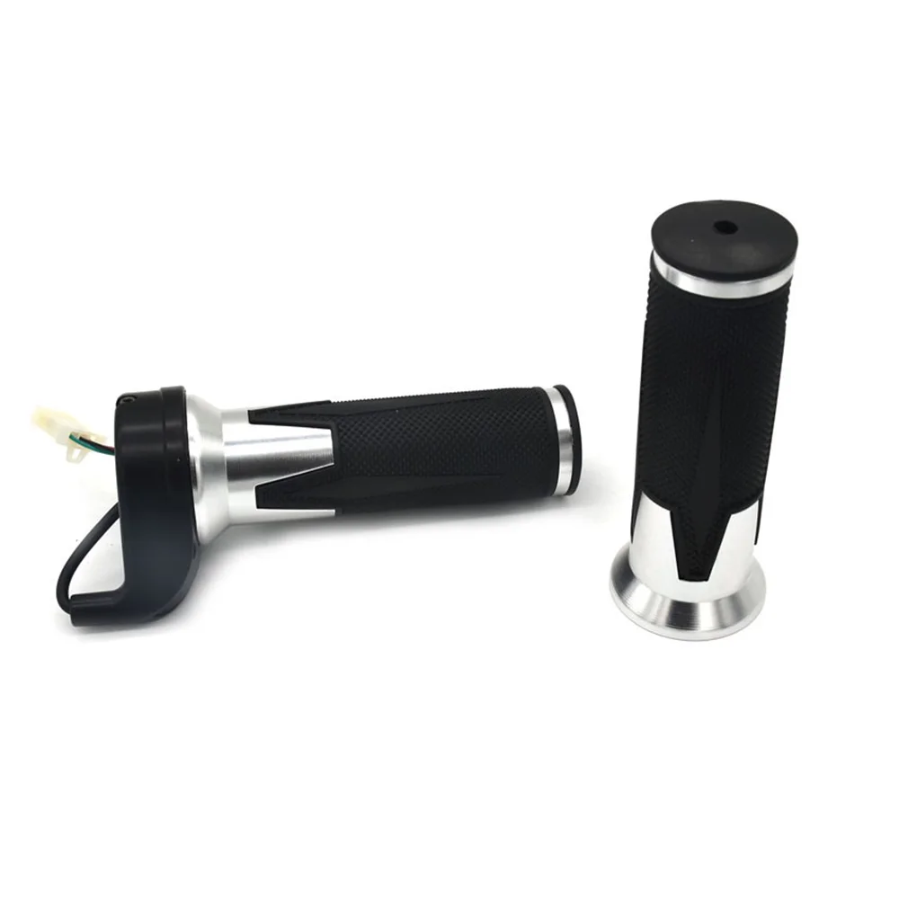 Electric Bike DIY Throttle Grip With Speed/Reverse Switch For E-bike Scooter Universal 22mm Handlebar
Electric Bike DIY Throttle Grip With Speed/Reverse Switch For E-bike Scooter Universal 22mm Handlebar