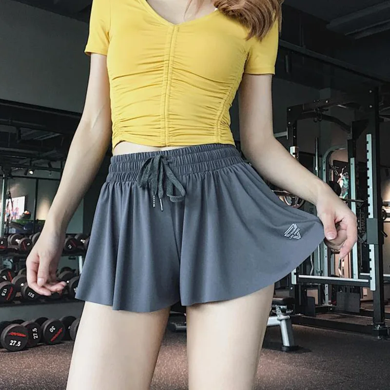 Women's Yoga Hakama Badminton Skirt High Waist Stretch Tights Quick-Drying Casual Shorts Two-in-one Running Fitness Shorts
Women's Yoga Hakama Badminton Skirt High Waist Stretch Tights Quick-Drying Casual Shorts Two-in-one Running Fitness Shorts