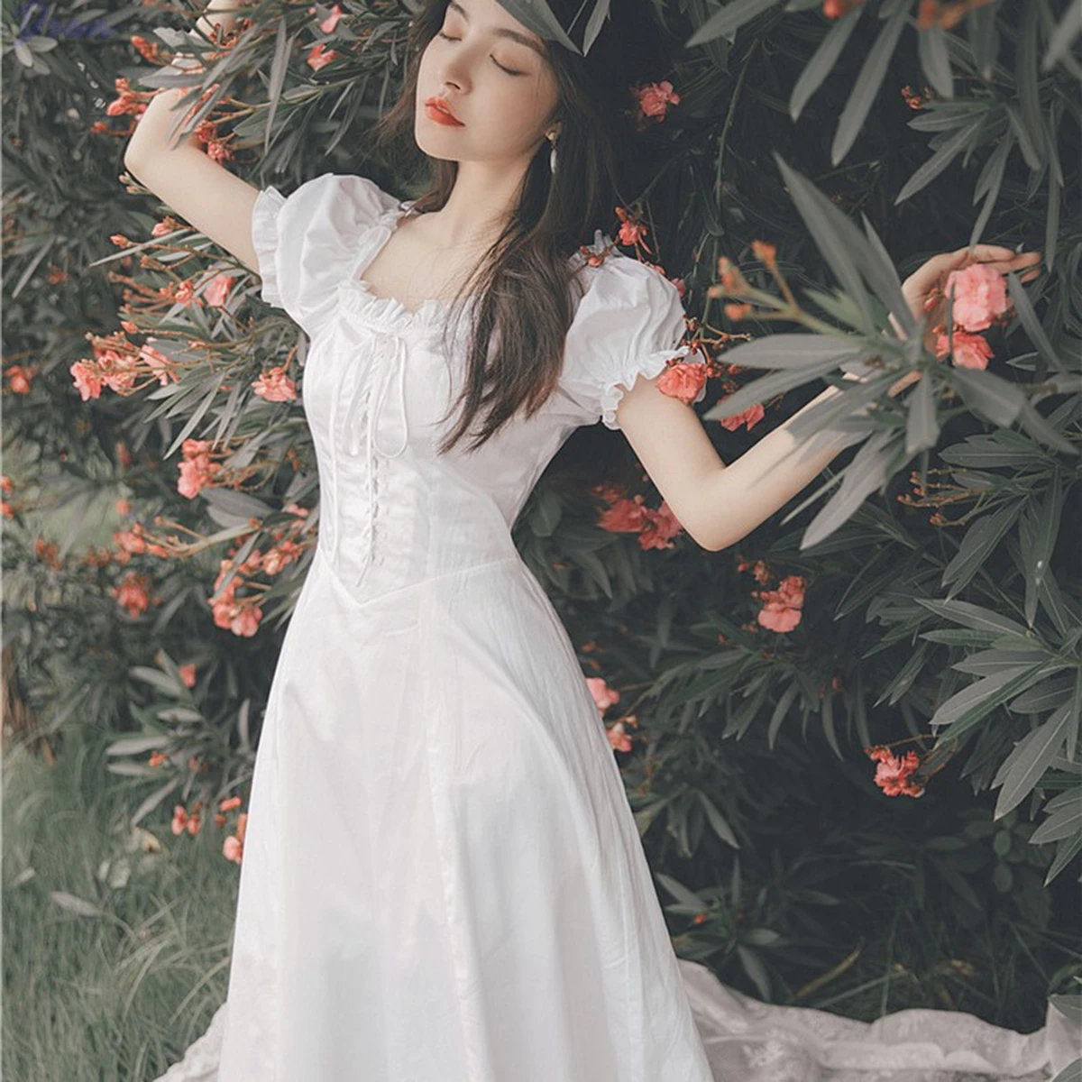 2021 Summer Fashion Court Vintage Women's Clothing One-Shoulder Fungus Neck Puff Sleeve Slim Waist Midi Dress French White Robe
2021 Summer Fashion Court Vintage Women's Clothing One-Shoulder Fungus Neck Puff Sleeve Slim Waist Midi Dress French White Robe