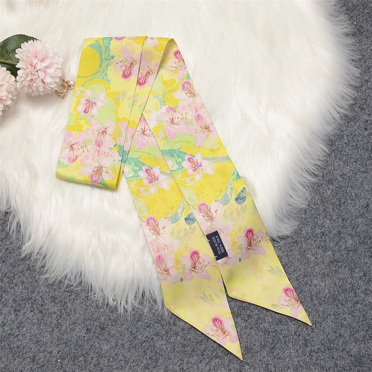 Шарф женский из натурального шелка, с принтом, 100%
Шарф женский из натурального шелка, с принтом, 100%