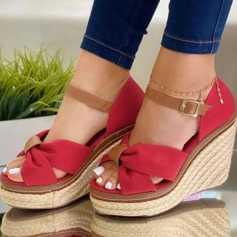 2021New Summer Women Fashion Pu Splicing Slope Heel Sandals Fish Mouth Open Toe Fashion Personality All Kinds Hot Selling 5KE219 
2021New Summer Women Fashion Pu Splicing Slope Heel Sandals Fish Mouth Open Toe Fashion Personality All Kinds Hot Selling 5KE219