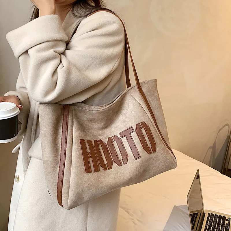 Повседневная Большая женская сумка-тоут CGCBAG, Высококачественная матовая кожаная сумочка на плечо, Женский дизайнерский саквояж в стиле рет...
Повседневная Большая женская сумка-тоут CGCBAG, Высококачественная матовая кожаная сумочка на плечо, Женский дизайнерский саквояж в стиле рет...