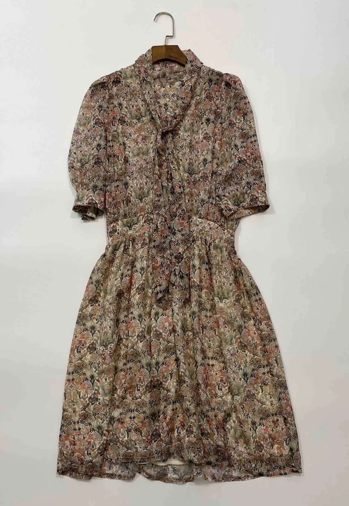 Summer New Style Beaded Collar Short-sleeved Lantern Sleeves Fashion Print Waist All-match Dress Women
Summer New Style Beaded Collar Short-sleeved Lantern Sleeves Fashion Print Waist All-match Dress Women