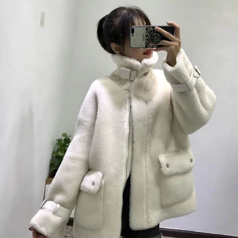 sheep blends wool fur coat women winter2021 plus size abrigo mujer korean parka real price jacket Moto & Biker style fur clothes
sheep blends wool fur coat women winter2021 plus size abrigo mujer korean parka real price jacket Moto & Biker style fur clothes