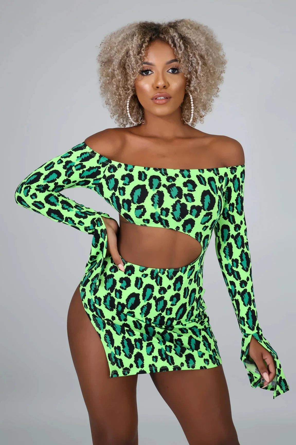 SKMY Green Dress Leopard Print Off The Shoulder Sexy Nightclub Split Slim Long Sleeve Bodycon Dress Fall Clothes For Women
SKMY Green Dress Leopard Print Off The Shoulder Sexy Nightclub Split Slim Long Sleeve Bodycon Dress Fall Clothes For Women