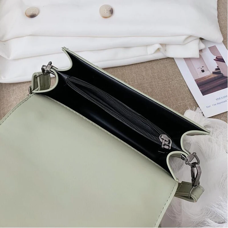 Elegant Female Plaid Square bag 2021 Winter New Quality Soft Plush Women's Designer Handbag Lock Chain Shoulder Messenger Bags
Elegant Female Plaid Square bag 2021 Winter New Quality Soft Plush Women's Designer Handbag Lock Chain Shoulder Messenger Bags