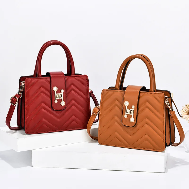 Fashion Shoulder Bag 2020 New European and American Fashion Women's Bag Shoulder Handbag 
Fashion Shoulder Bag 2020 New European and American Fashion Women's Bag Shoulder Handbag