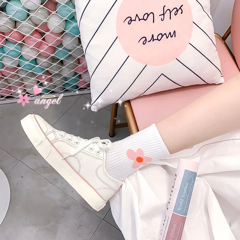 QWEEK Sneakers White Canvas Women Platform Sports Casual Shoes Rubber Flat Korean Trainers Running Spring Basket Autumn Tennis
QWEEK Sneakers White Canvas Women Platform Sports Casual Shoes Rubber Flat Korean Trainers Running Spring Basket Autumn Tennis