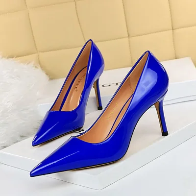 Fashion Patent Leather Women Pumps Pointed Toe Kitten Heels Stone 8CM High Heels Ladies Career Office Shoes Plus Size 42 43
Fashion Patent Leather Women Pumps Pointed Toe Kitten Heels Stone 8CM High Heels Ladies Career Office Shoes Plus Size 42 43