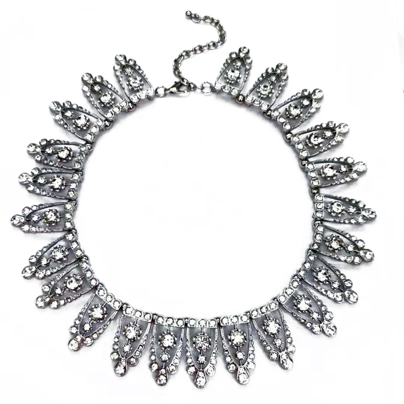 Ожерелье в ретро стиле женское, инкрустированное кристаллами, в западном стиле, роскошное Ювелирное Украшение 
Ожерелье в ретро стиле женское, инкрустированное кристаллами, в западном стиле, роскошное Ювелирное Украшение