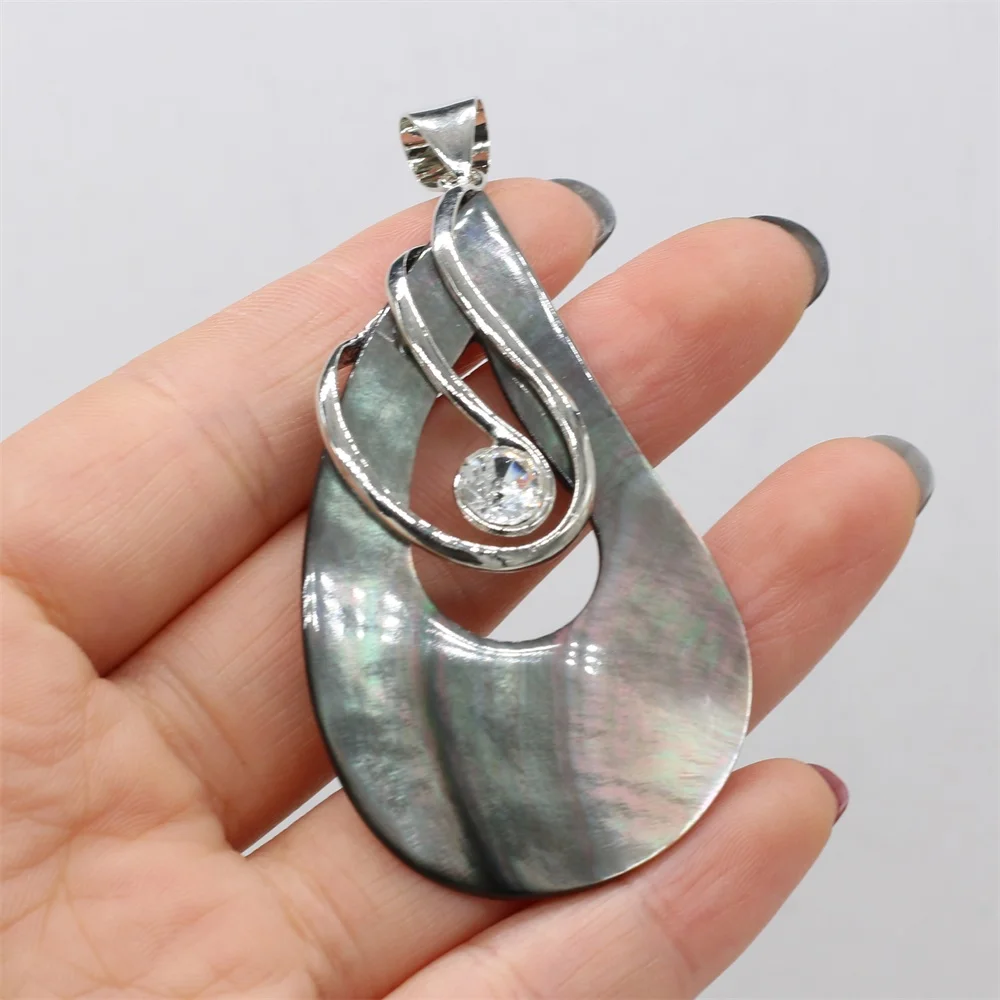 Natural Shell Pendant Drop Shape For DIY Necklace Boutique Personalized Jewelry 36x68mm
Natural Shell Pendant Drop Shape For DIY Necklace Boutique Personalized Jewelry 36x68mm