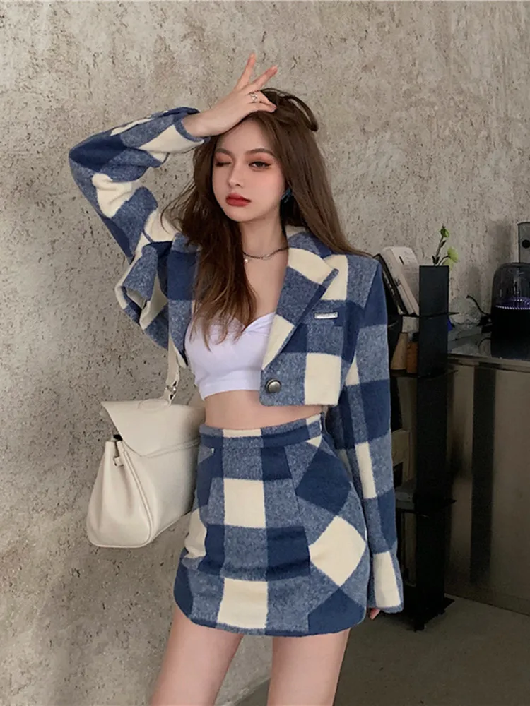 Women Plaid Woolen Blazer Suit 2 Piece Sets Sexy Chic High Waist Mini Skirt Season Wool Blends Short Jacket Outerwear Streetwear
Women Plaid Woolen Blazer Suit 2 Piece Sets Sexy Chic High Waist Mini Skirt Season Wool Blends Short Jacket Outerwear Streetwear