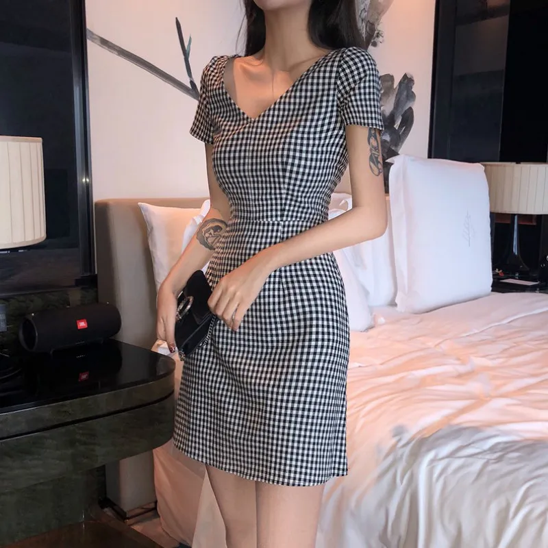 Dress Women Short Sleeve Summer Dresses New Thin V-neck High Waist Womens Plaid Retro All-match Soft Breathable Clothing Leisure
Dress Women Short Sleeve Summer Dresses New Thin V-neck High Waist Womens Plaid Retro All-match Soft Breathable Clothing Leisure