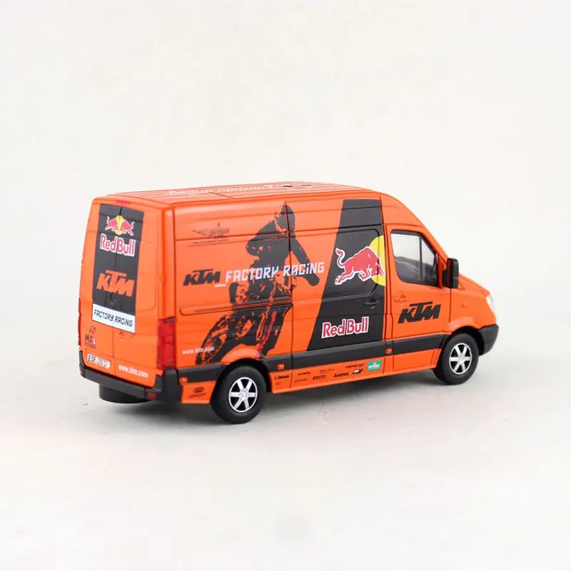 Масштаб 1:38 Sprinter MPV игрушечный автомобиль литая модель Motorcross Red Bull Racing Team