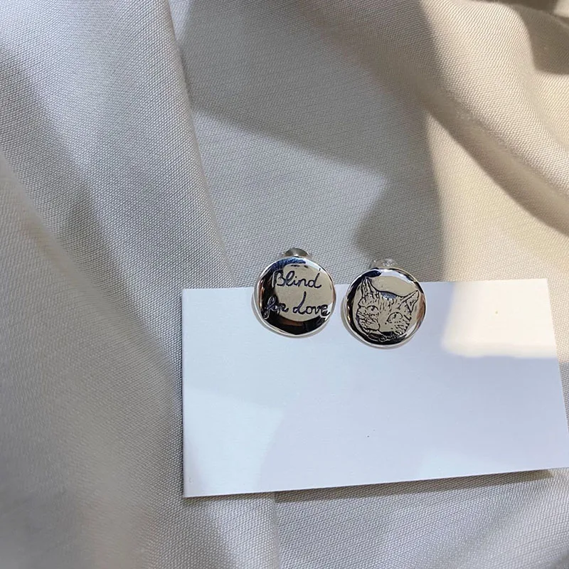 Original high quality Love fearless Cat S925 sterling silver earrings Women's luxury brand logo jewelry Fashion festival gift
Original high quality Love fearless Cat S925 sterling silver earrings Women's luxury brand logo jewelry Fashion festival gift
