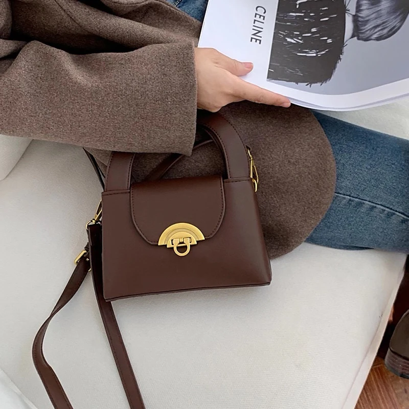 Niche Design Simple Women Crossbody Bag 2021 New Portanle All-macth Small Pack Casual Pu Leather Phone Bag E097
Niche Design Simple Women Crossbody Bag 2021 New Portanle All-macth Small Pack Casual Pu Leather Phone Bag E097
