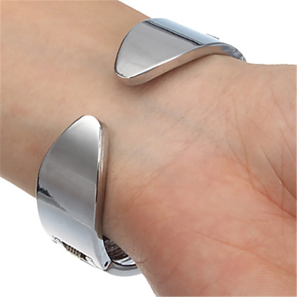 New Womens Alloy Band Quartz Analog Round Dress Bracelet Business Wrist Watch Gift Luxury Waterproof Popular Ladies Party Watch
New Womens Alloy Band Quartz Analog Round Dress Bracelet Business Wrist Watch Gift Luxury Waterproof Popular Ladies Party Watch