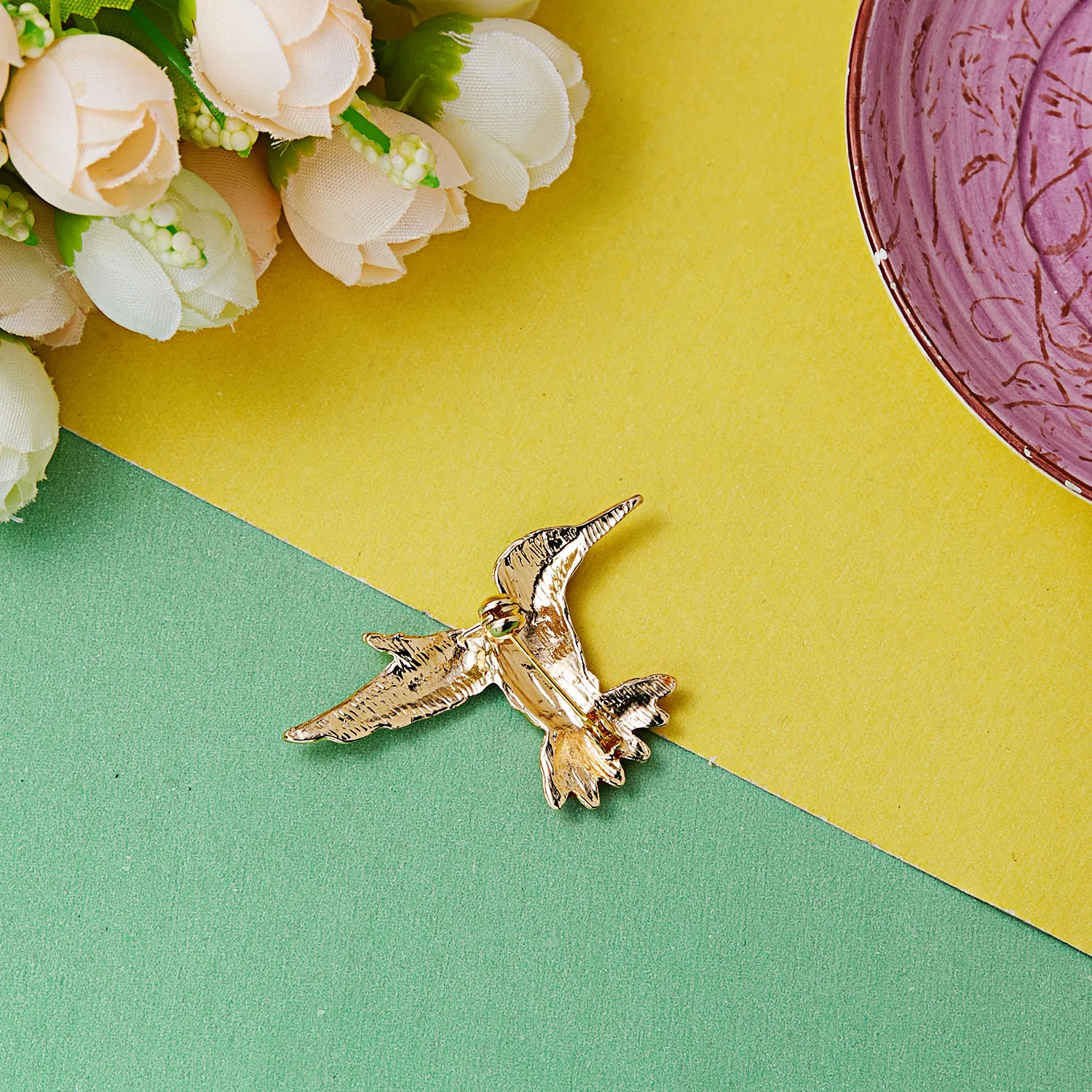Exquisite Colorful Rhinestone Wings Hummingbird Brooch Pins Bird Animal Brooches for Women Fashion Lapel Accessories Gift
Exquisite Colorful Rhinestone Wings Hummingbird Brooch Pins Bird Animal Brooches for Women Fashion Lapel Accessories Gift