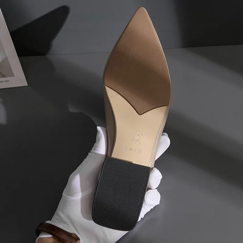 KemeKiss Real Leather Women Sandals Beach Pointed Toe Shoes Women Outdoor Casual Concise Thick Heel Female Footwear Size 34-40
KemeKiss Real Leather Women Sandals Beach Pointed Toe Shoes Women Outdoor Casual Concise Thick Heel Female Footwear Size 34-40