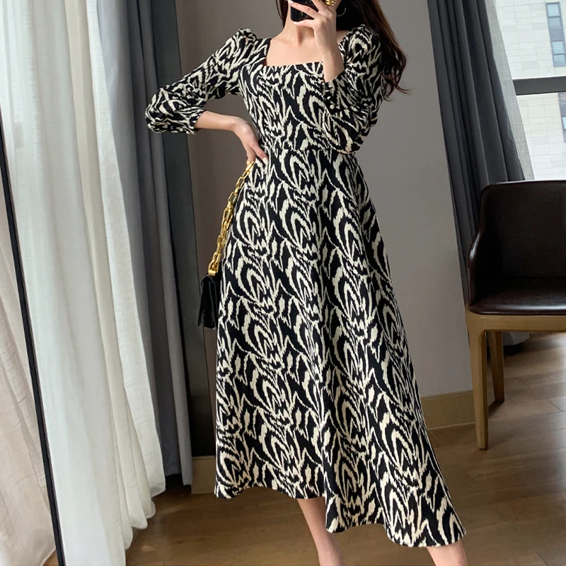 SURUFENG New Floral Print Puff Sleeve Women Party Mid-Calf Dresses Elegant Square Collar Casual Autumn Club Sexy Dress
SURUFENG New Floral Print Puff Sleeve Women Party Mid-Calf Dresses Elegant Square Collar Casual Autumn Club Sexy Dress