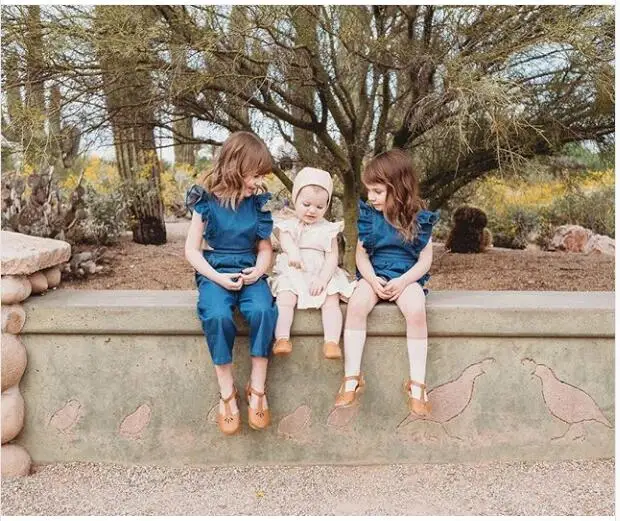 Littlesummer new Genuine Leather Hollow Children Casual shoes kids Girls Flat shoes Nonslip baby Princess shoes
Littlesummer new Genuine Leather Hollow Children Casual shoes kids Girls Flat shoes Nonslip baby Princess shoes