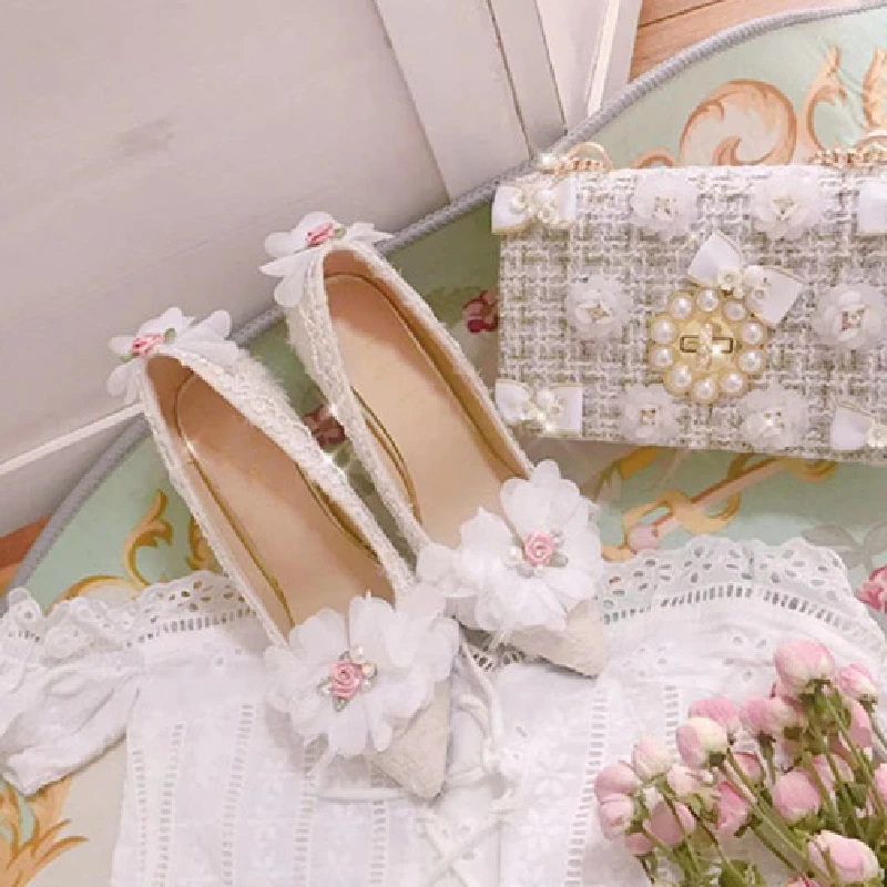 Women's Shoes
Women's Shoes