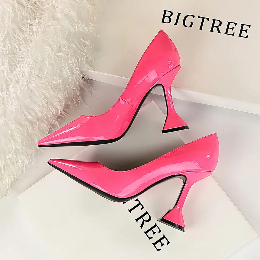 Туфли-лодочки BIGTREE женские, пикантные туфли из лакированной кожи, высокий каблук 2022 см, с острым носком, для вечеринки, 9,5 
Туфли-лодочки BIGTREE женские, пикантные туфли из лакированной кожи, высокий каблук 2022 см, с острым носком, для вечеринки, 9,5