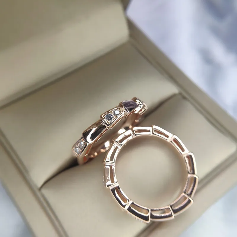 Luxury Snake Bone Crystal Finger S925 Rings Beauty Accessories Female Rose Gold Fashion Jewelry Shiny Ring Lovers Girl Women
Luxury Snake Bone Crystal Finger S925 Rings Beauty Accessories Female Rose Gold Fashion Jewelry Shiny Ring Lovers Girl Women