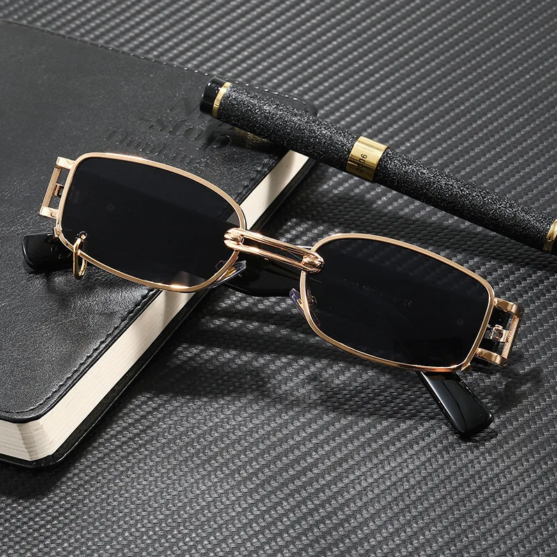 

2021 Unisex Rectangular Sunglasses Vintage Metal Square Luxury Glasses Men Women Rectangle Sunglasses UV400 Driver Goggles