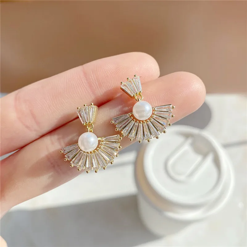 High Quality 14K Real Gold Pearl Temperament Stud Earrings for Women Cubic Zircon ZC Earrings
High Quality 14K Real Gold Pearl Temperament Stud Earrings for Women Cubic Zircon ZC Earrings