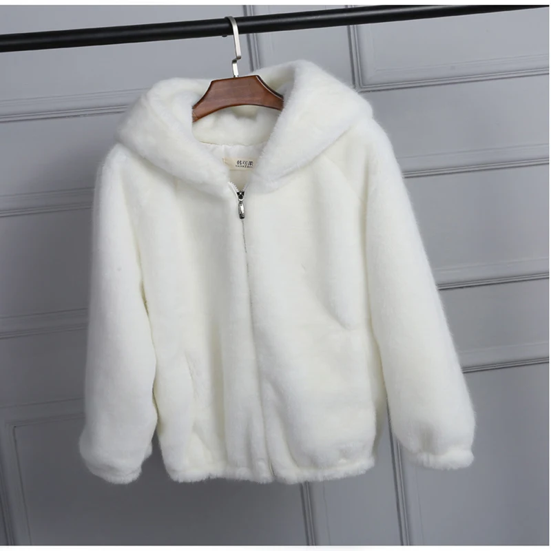 2019 New Women's Winter Coat Female Mink Cashmere Warm Jacket Loose Plush Hooded Thick Coat Teddy Jacket Artificial Fur Overcoat
2019 New Women's Winter Coat Female Mink Cashmere Warm Jacket Loose Plush Hooded Thick Coat Teddy Jacket Artificial Fur Overcoat