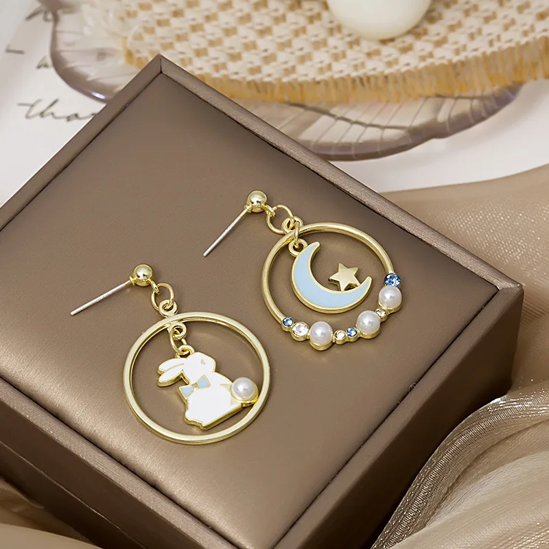 Korean Fashion Cute Asymmetric Earrings for Women Rabbit Moon Pearl Star Crystal Lovely Earring Fashion Animal Romantic Jewelry
Korean Fashion Cute Asymmetric Earrings for Women Rabbit Moon Pearl Star Crystal Lovely Earring Fashion Animal Romantic Jewelry