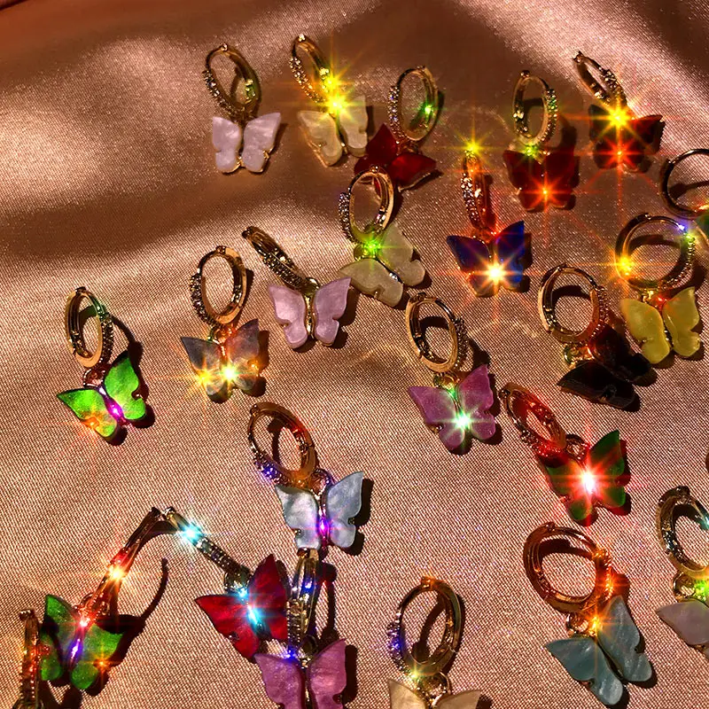 Korea Acrylic Butterfly Charms CZ Dangle Earrings For Women Gold Color Rhinestone Hoop Earrings Trendy Zircon Jewelry Party Gift
Korea Acrylic Butterfly Charms CZ Dangle Earrings For Women Gold Color Rhinestone Hoop Earrings Trendy Zircon Jewelry Party Gift
