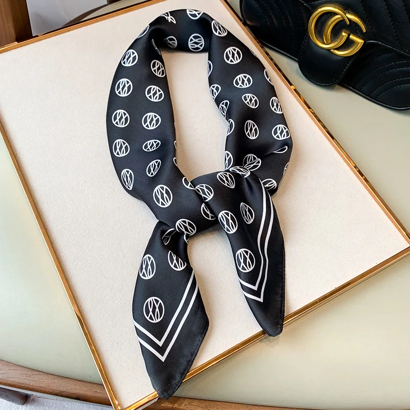 2021 Spring New Small Square Silk Scarf for Women Office Neckscarf 70*70cm Female High Quality Bandana Headband Hijabs Foulard
2021 Spring New Small Square Silk Scarf for Women Office Neckscarf 70*70cm Female High Quality Bandana Headband Hijabs Foulard