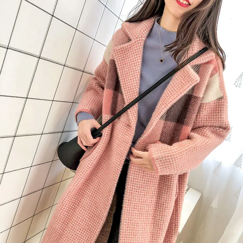 Coat Jacket Female Autumn Mink Velvet Mid-length Winter Loose Plaid Outfit
Coat Jacket Female Autumn Mink Velvet Mid-length Winter Loose Plaid Outfit