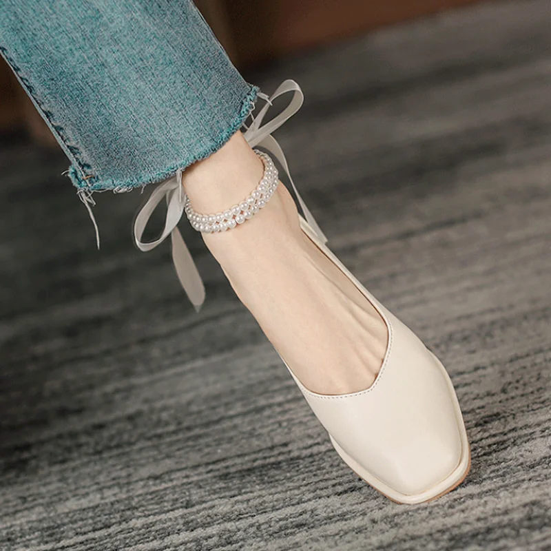 2021 New Summer Shallow Mouth British Style Thick Bottom Buckle with Pearl Decoration Mary Jane Single Shoes Women
2021 New Summer Shallow Mouth British Style Thick Bottom Buckle with Pearl Decoration Mary Jane Single Shoes Women