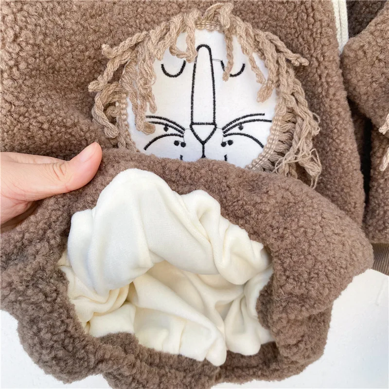 Children's Clothing 2020 Winter Warm Thick Sweater Shirts Boys Girls Personality Pullover Coat Christmas Tops Sweaters Send Bag
Children's Clothing 2020 Winter Warm Thick Sweater Shirts Boys Girls Personality Pullover Coat Christmas Tops Sweaters Send Bag