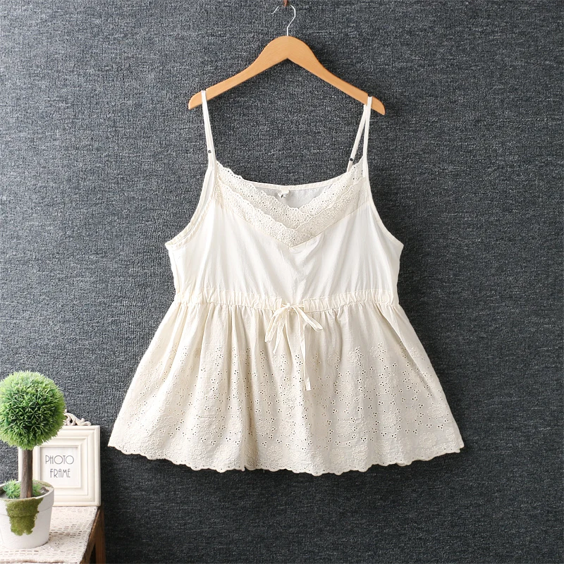 New Japan Style Mori Girl Embroidered Base Vest Cotton Lace Loose Solid Color Sling Vest Women 
New Japan Style Mori Girl Embroidered Base Vest Cotton Lace Loose Solid Color Sling Vest Women