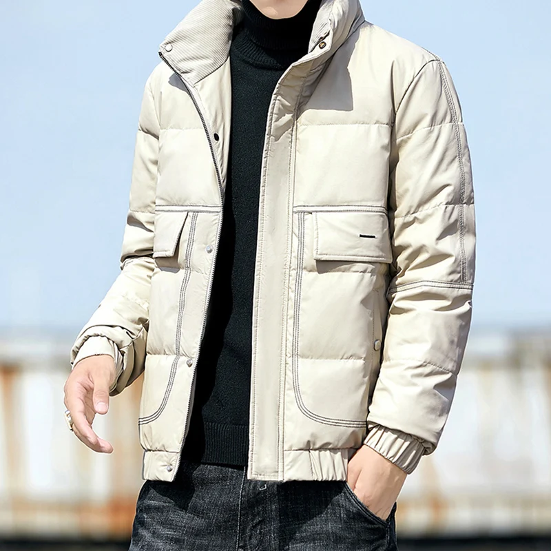 Winter 2020 New Light Oversize Men's Down Jacket Streetwear Short Fashion Trend Stand Collar Leather Coat Parka With Big Pocket 
Winter 2020 New Light Oversize Men's Down Jacket Streetwear Short Fashion Trend Stand Collar Leather Coat Parka With Big Pocket