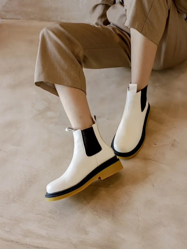 Osunlina Womens Chelsea Boots Round Toe 5cm High Square Heels Black White Genuine Leather Ankle Zipper Female Casual Shoe A076
Osunlina Womens Chelsea Boots Round Toe 5cm High Square Heels Black White Genuine Leather Ankle Zipper Female Casual Shoe A076