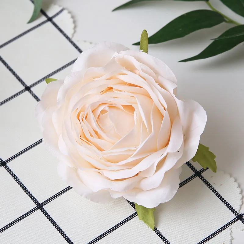 Diameter 9cm Raw Silk Rose Perianth High-end Artificial Flower Fake Flower Wedding Home Decoration Fall Decor
Diameter 9cm Raw Silk Rose Perianth High-end Artificial Flower Fake Flower Wedding Home Decoration Fall Decor