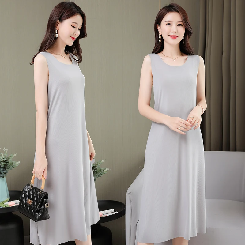 Summer new style ice silk ribbed solid color dress casual loose elastic long sleeveless suspender skirt plus size M-5XL
Summer new style ice silk ribbed solid color dress casual loose elastic long sleeveless suspender skirt plus size M-5XL
