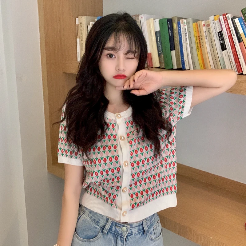 Knitted Tops Women Summer Short Sleeve New O Neck Embroidery Floral Slim Short T-Shirts Thin Sweet Breasted Fashion Tee T Shirt 
Knitted Tops Women Summer Short Sleeve New O Neck Embroidery Floral Slim Short T-Shirts Thin Sweet Breasted Fashion Tee T Shirt