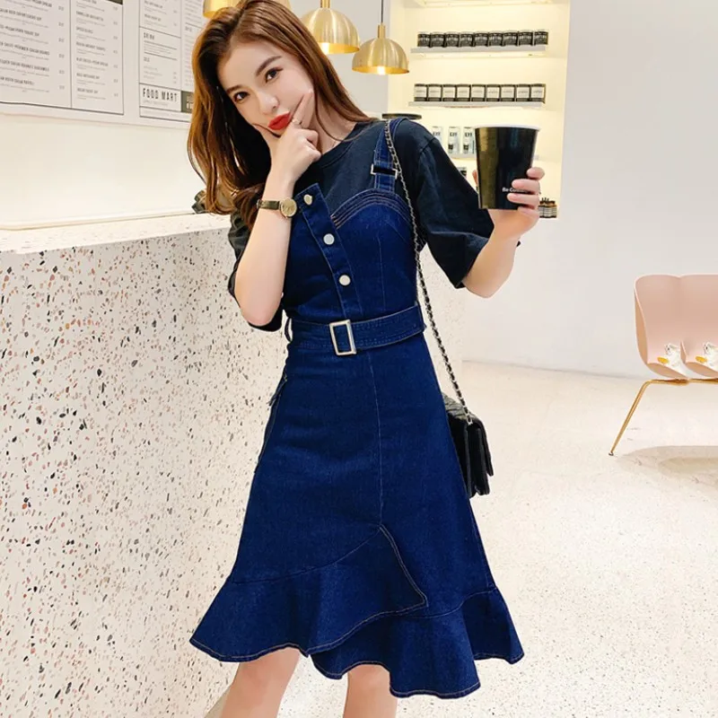 Vintage Women Sling Denim Dress Female Single-Breasted Strap Casual High Waist Ruffles A-Lline Dresses Female Clothing 2021
Vintage Women Sling Denim Dress Female Single-Breasted Strap Casual High Waist Ruffles A-Lline Dresses Female Clothing 2021
