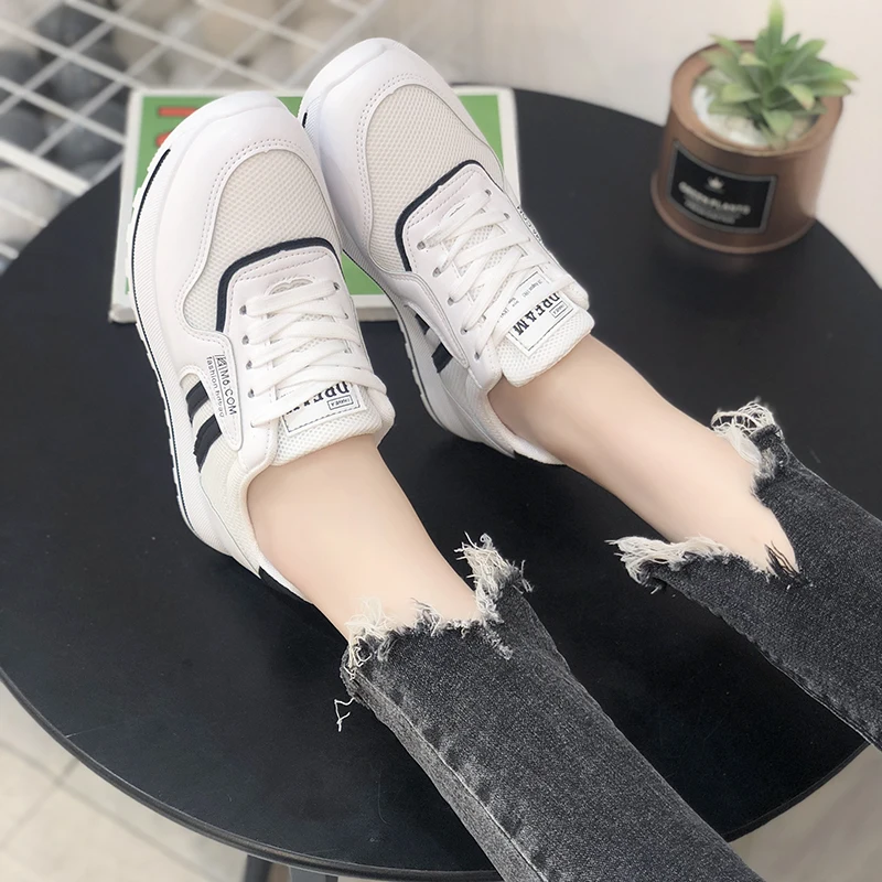 2021 Woman Shoes The New All-match Casual Shoes Fashion Lace-Up Breathable Walking Mesh Flat Shoes Sneakers Shallow Shoes
2021 Woman Shoes The New All-match Casual Shoes Fashion Lace-Up Breathable Walking Mesh Flat Shoes Sneakers Shallow Shoes