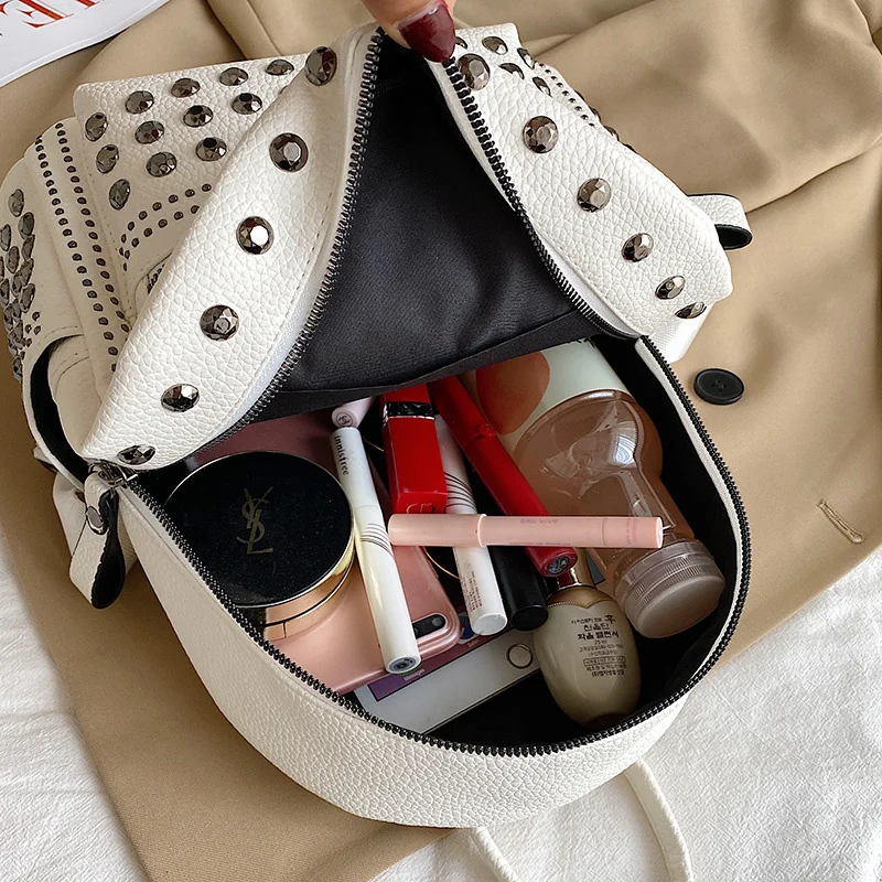 Luxury Rivet Design Women's Backpack High Quality Soft Leather Backpacks for Teenage Girl Travel Rucksack Summer White Backpack
Luxury Rivet Design Women's Backpack High Quality Soft Leather Backpacks for Teenage Girl Travel Rucksack Summer White Backpack