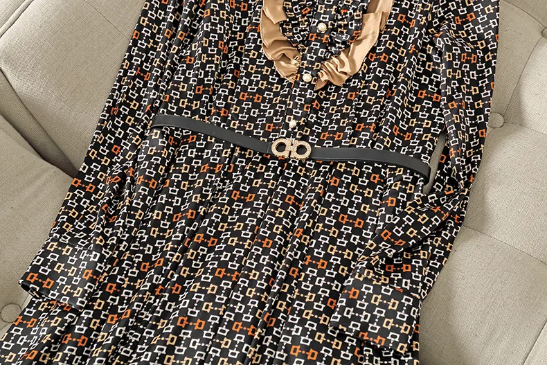 Hoge Kwaliteit Lente Mode Vrouwen Verstoorde Lange Mouwen Temperament Mid-Lengte Bloemen Jurk Met Riem
Hoge Kwaliteit Lente Mode Vrouwen Verstoorde Lange Mouwen Temperament Mid-Lengte Bloemen Jurk Met Riem