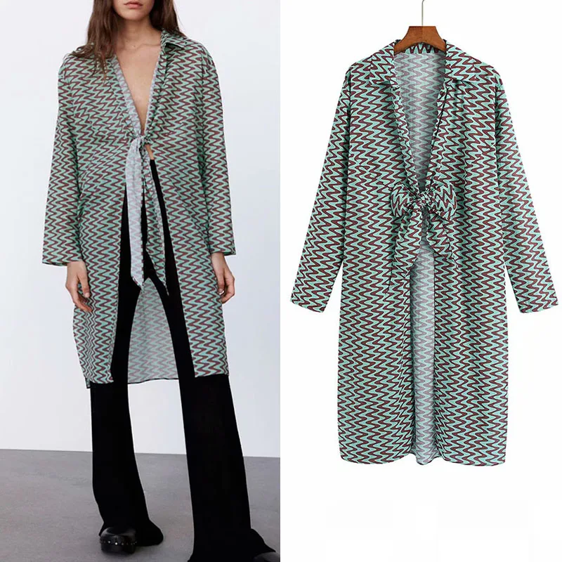KUMSVAG Women Summer Vintage Print Long Shirts Blouses Tops Smock 2021 ZA Full Sleeve Lace Bow Female Fashion Street Top Blusas
KUMSVAG Women Summer Vintage Print Long Shirts Blouses Tops Smock 2021 ZA Full Sleeve Lace Bow Female Fashion Street Top Blusas