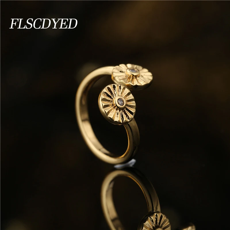 FLSCDYED 2022 Fashion Retro Geometry Rings for Women Gold Metal Zircon Charm Finger Rings Girl Party Jewelry Gift Accessories 
FLSCDYED 2022 Fashion Retro Geometry Rings for Women Gold Metal Zircon Charm Finger Rings Girl Party Jewelry Gift Accessories